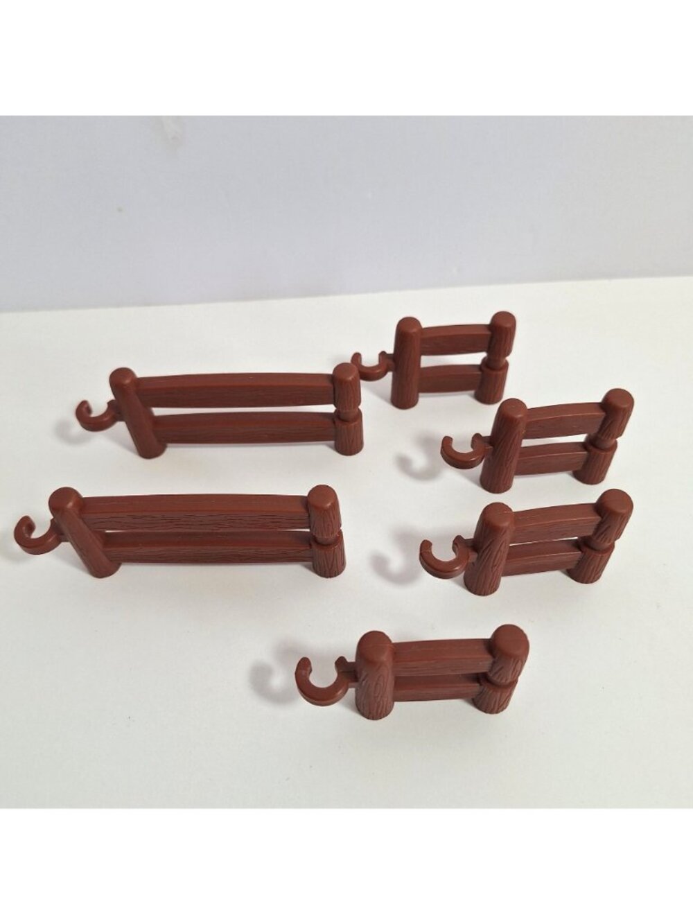 Ertl Brand Brown Plastic Corral Fence Posts Farm Fencing - Picture 8 of 9